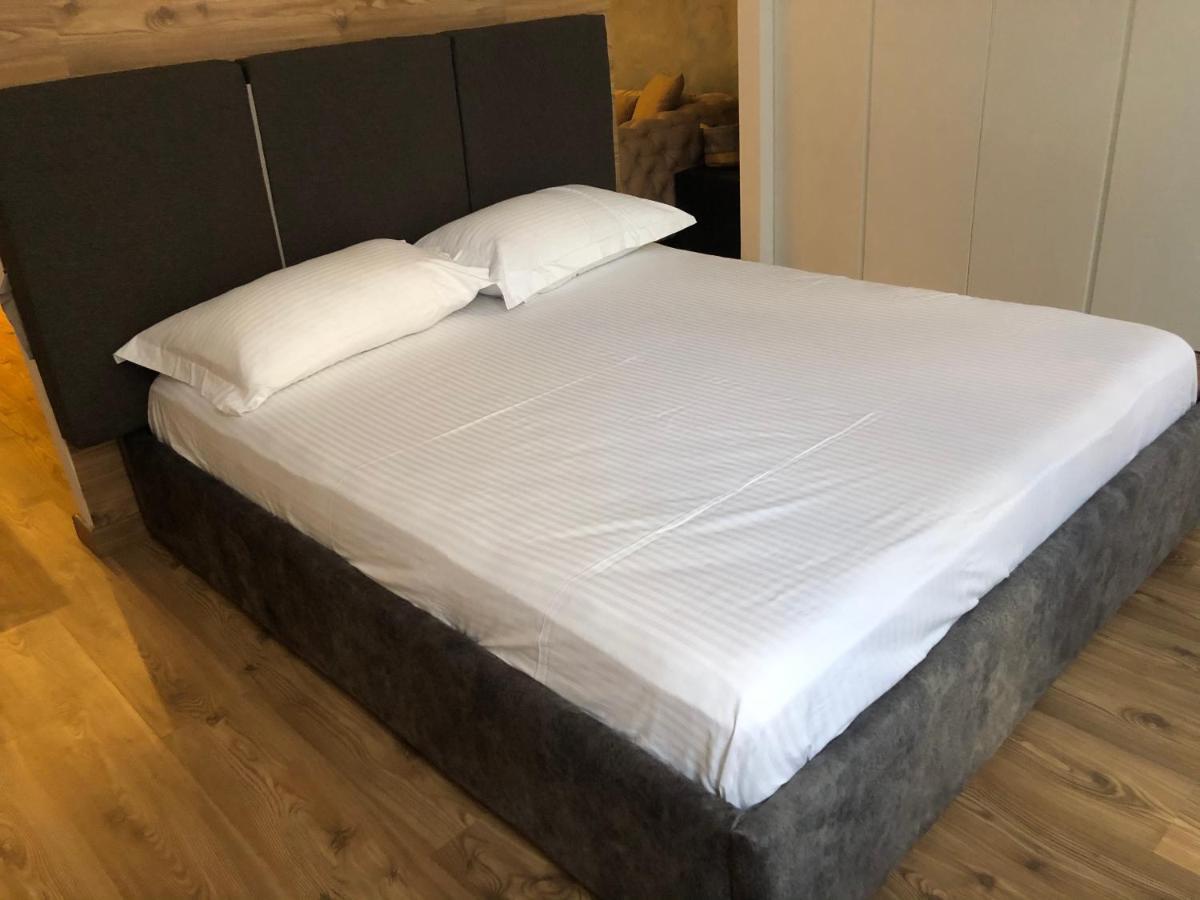The Laurels - City Center Apartment Tiranë Luaran gambar